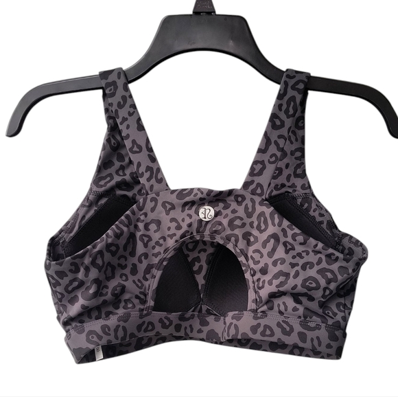Running Girl Charcoal Leopard Print Cutout Back Athletic Sports Bra L - Picture 4 of 9
